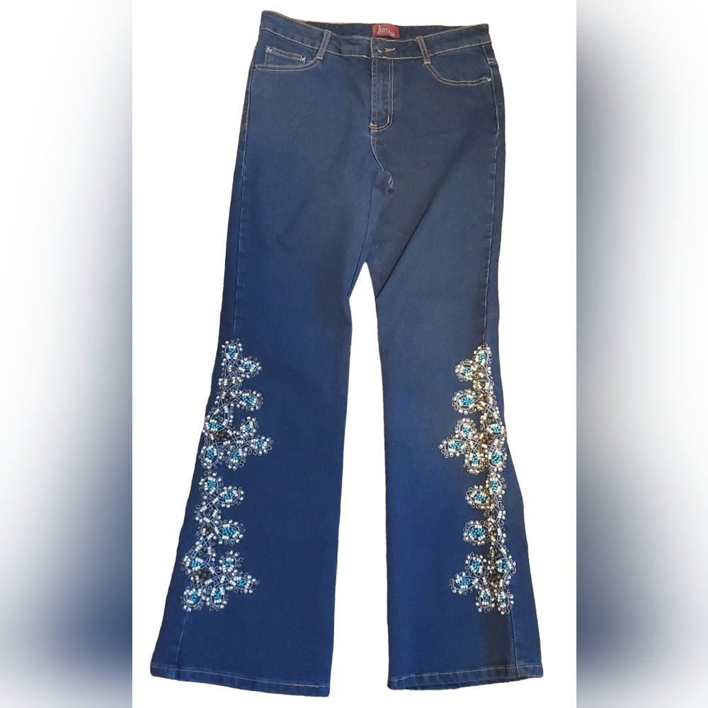 Azita NWOT Embellished Flared Jeans Size 6 NWOT